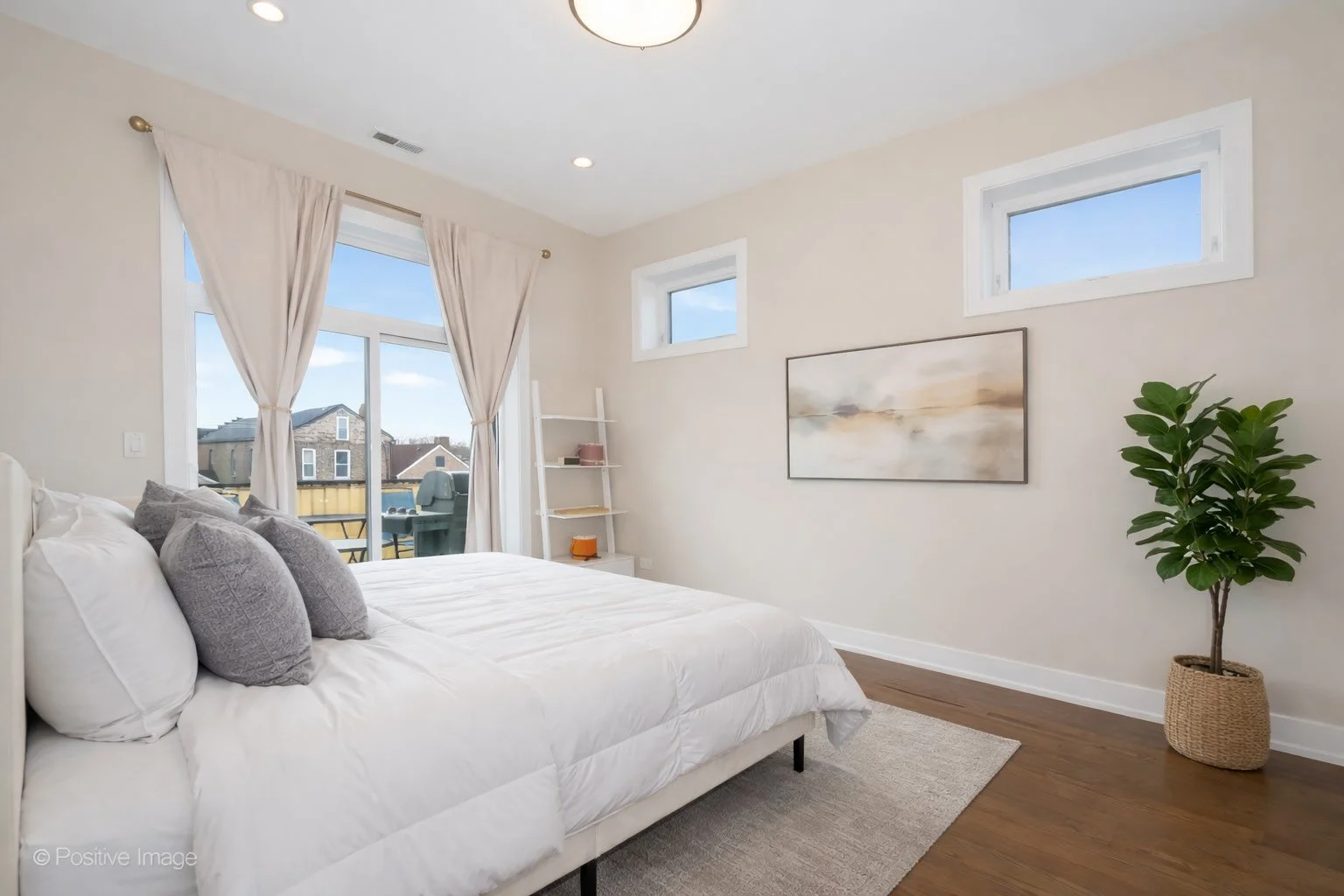 VS - primary bedroom.jpg