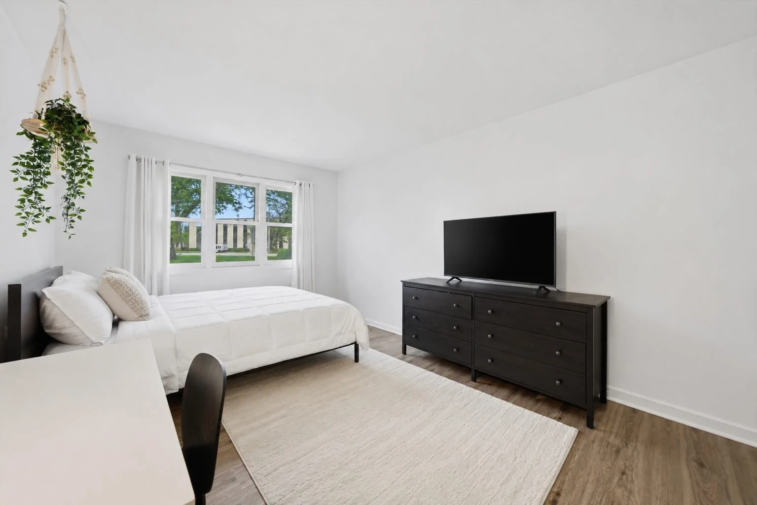 VS - 2nd Bedroom.jpg