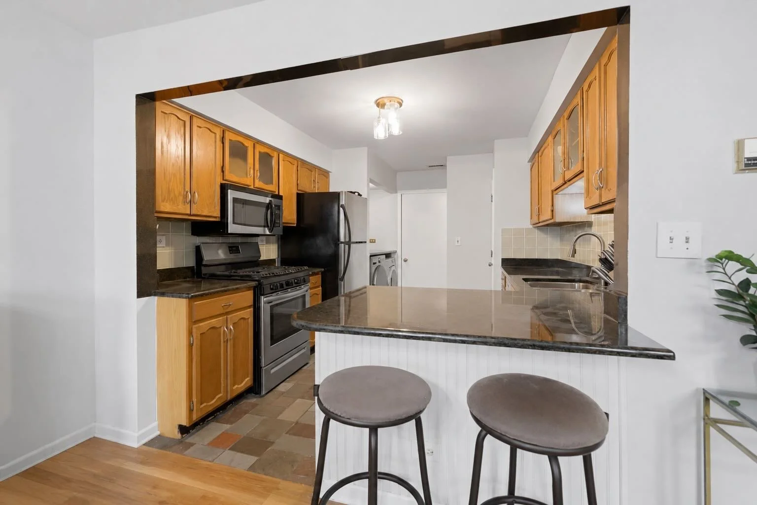 VS - Kitchen 2.jpg