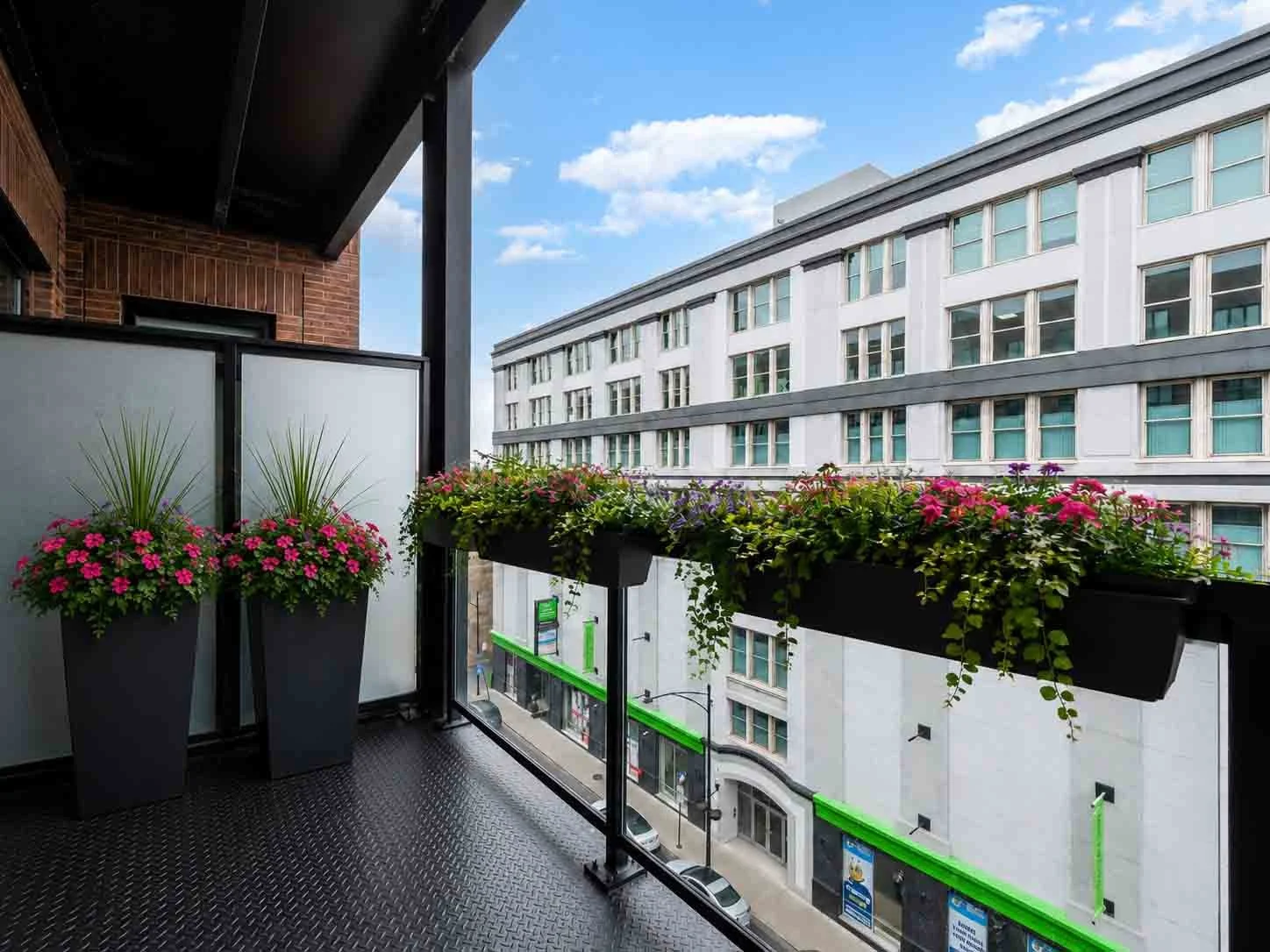 6 -VS - front balcony (v2).jpg