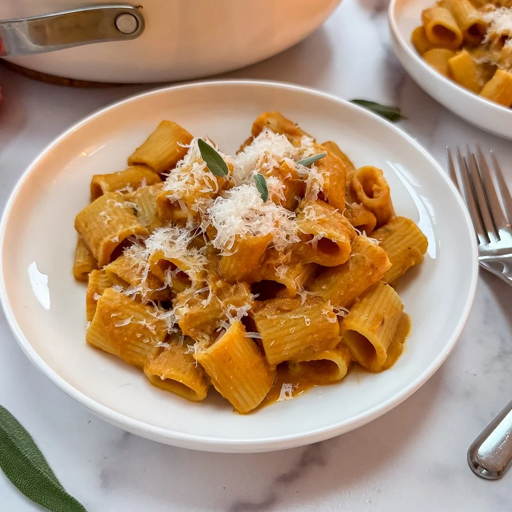 Easy Creamy Pumpkin Sage Pasta (No Cashews, Vegan)