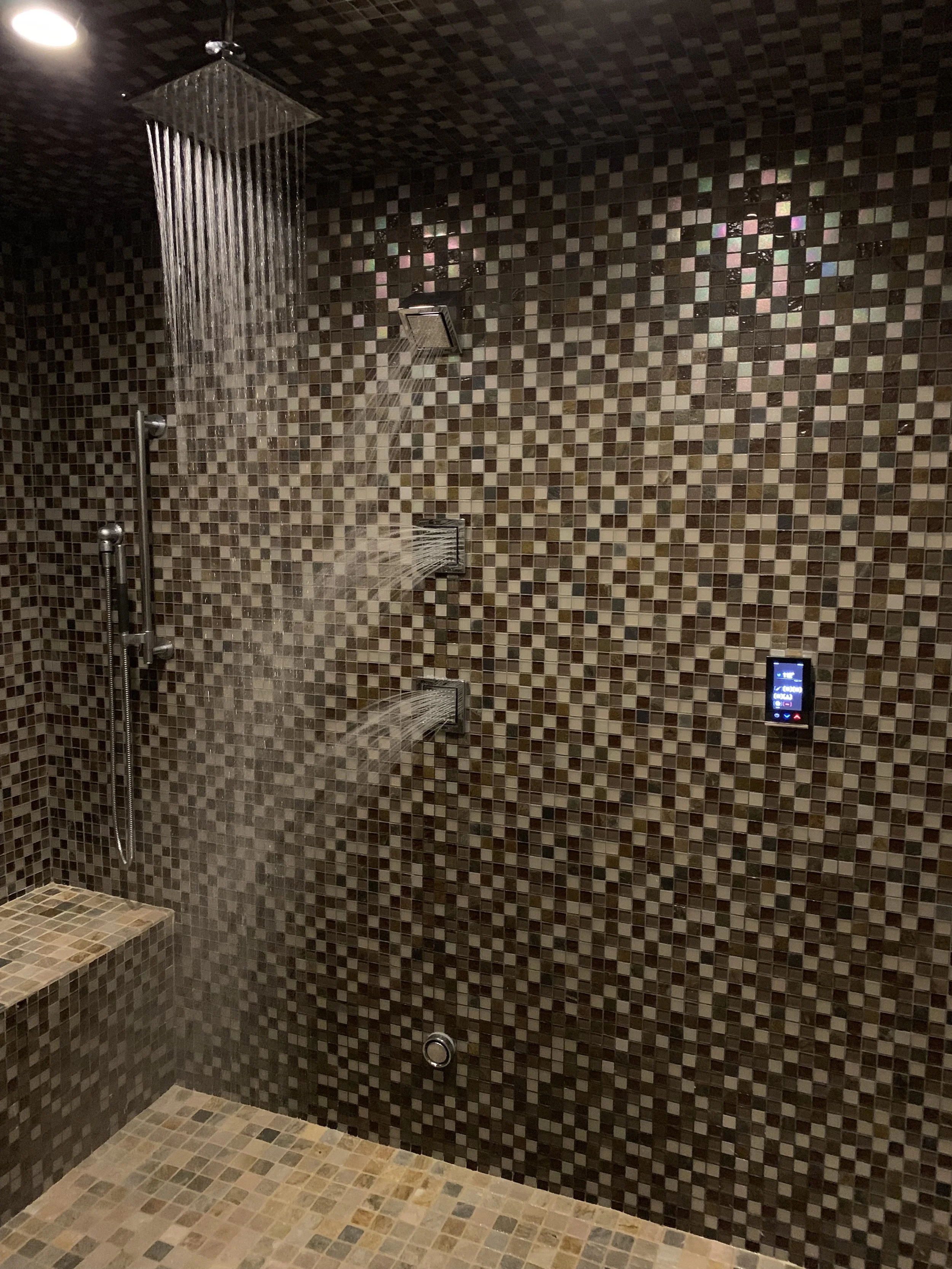 Does this not look like the best shower ever? Trust me, it was lol