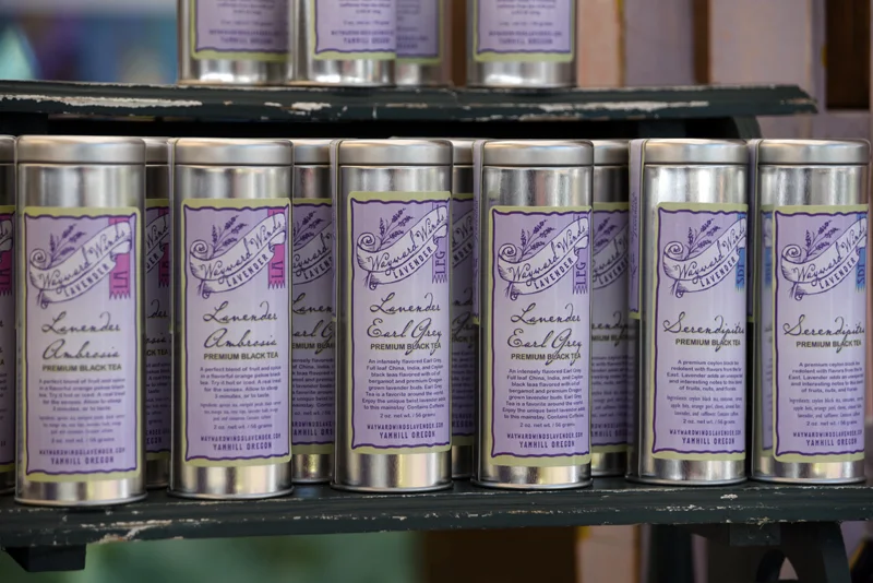 Tea in sm tins group sm.jpg
