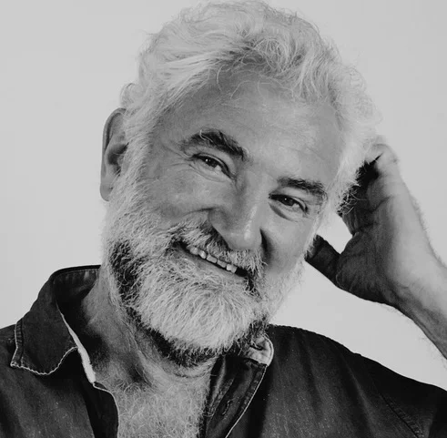 Robb Tilley b&w photo.jpeg