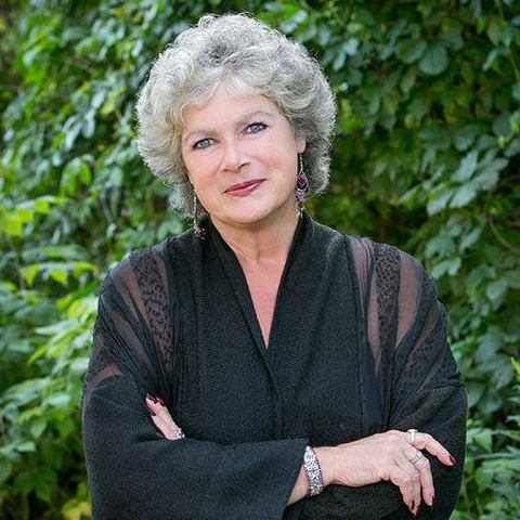Andrea Perron.jpg