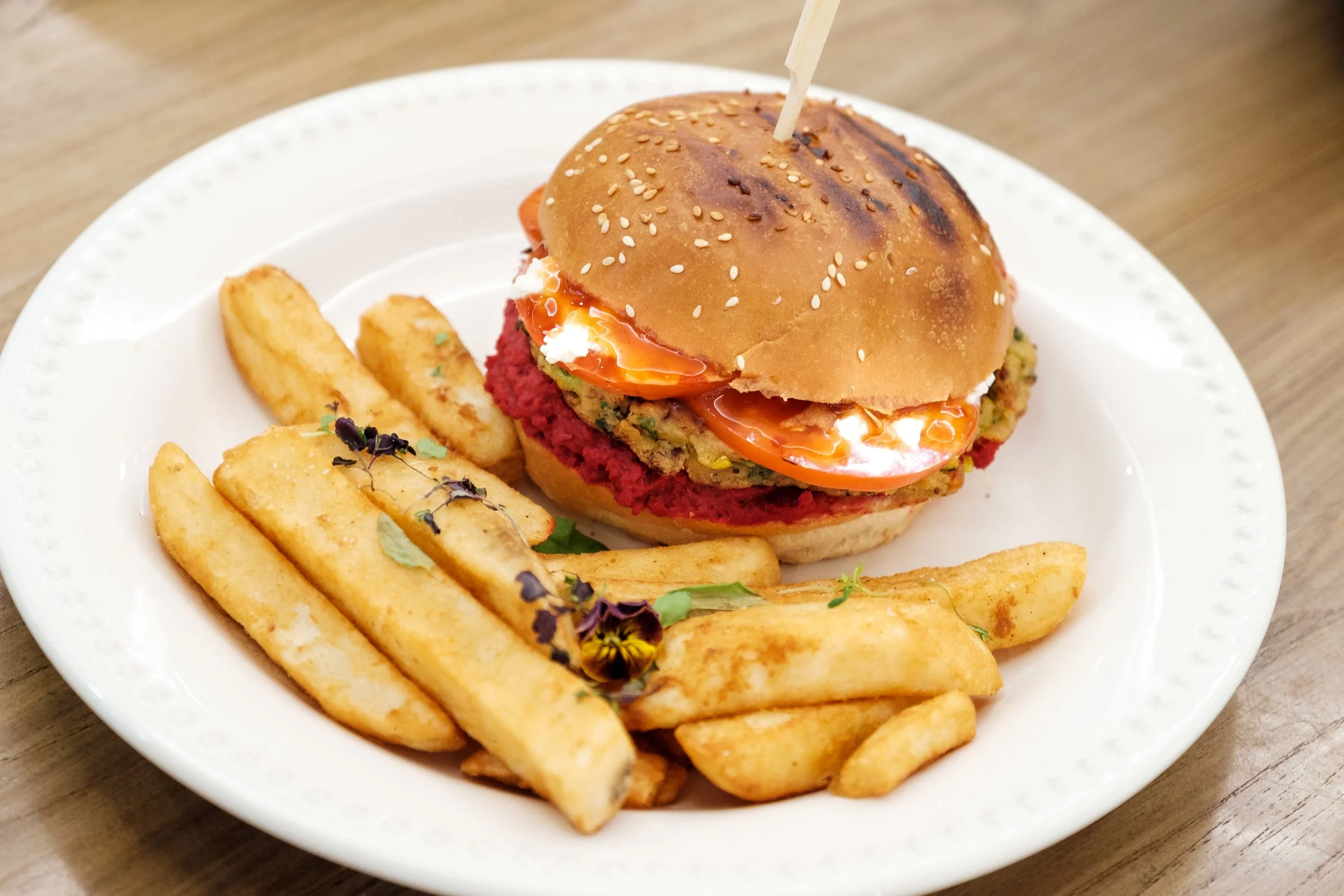 Veg Burger - AYZZ3260.jpg