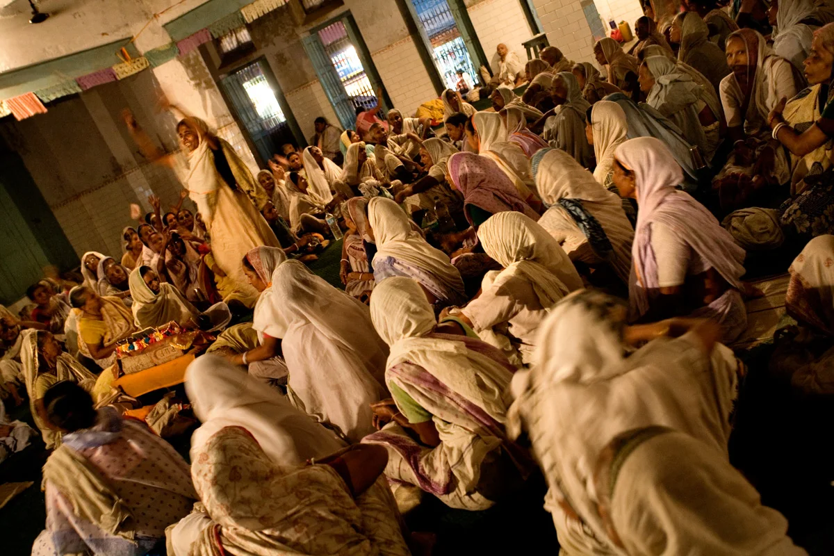 LE VEDOVE DI VRINDAVAN-24.jpg
