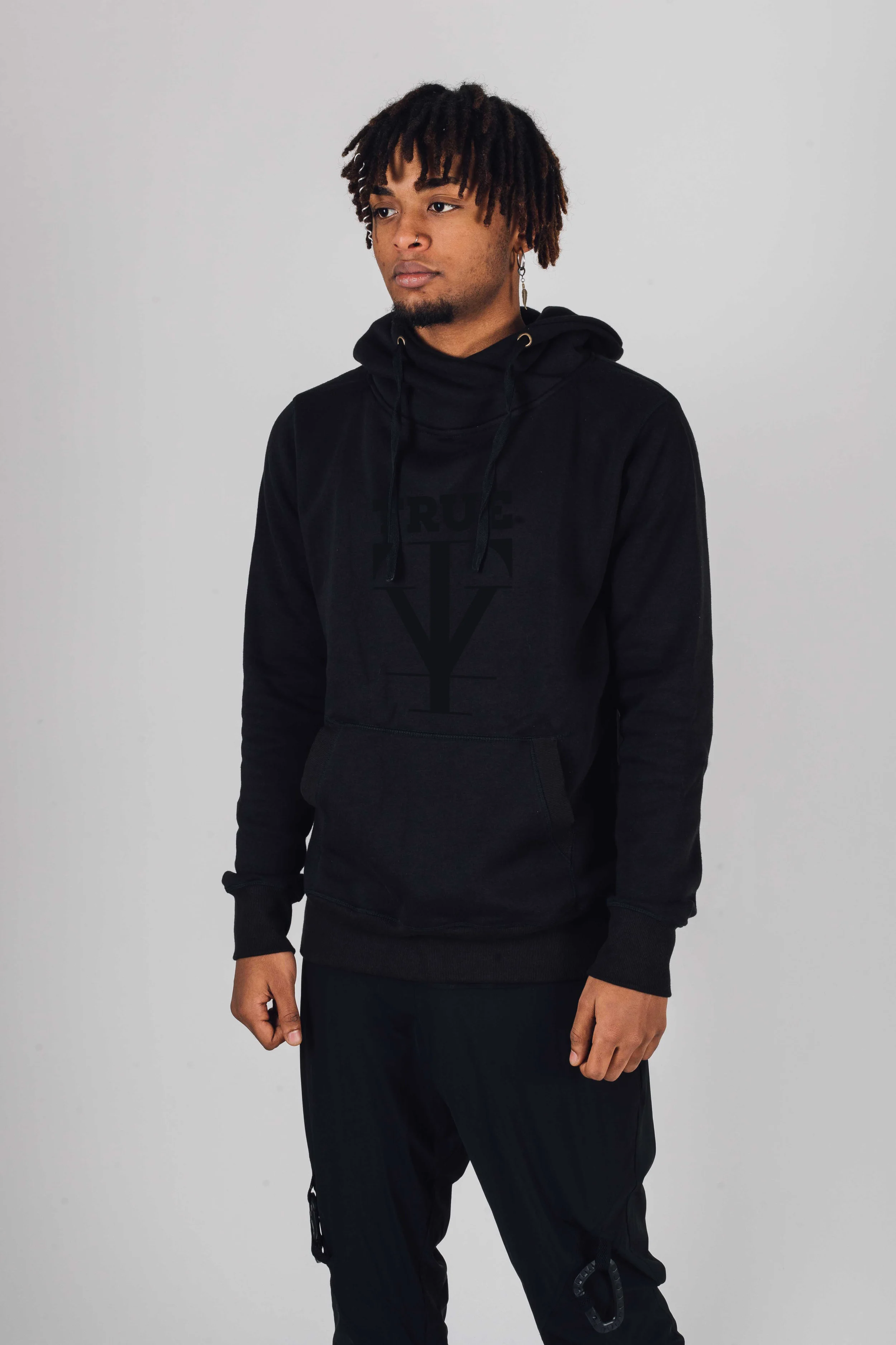 9A4A4212_TY_black.jpg