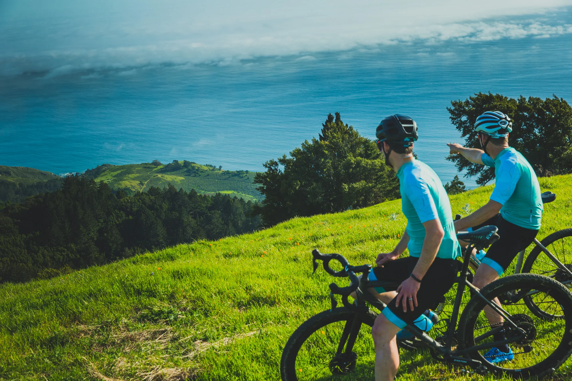 Matching cycling online jerseys for couples