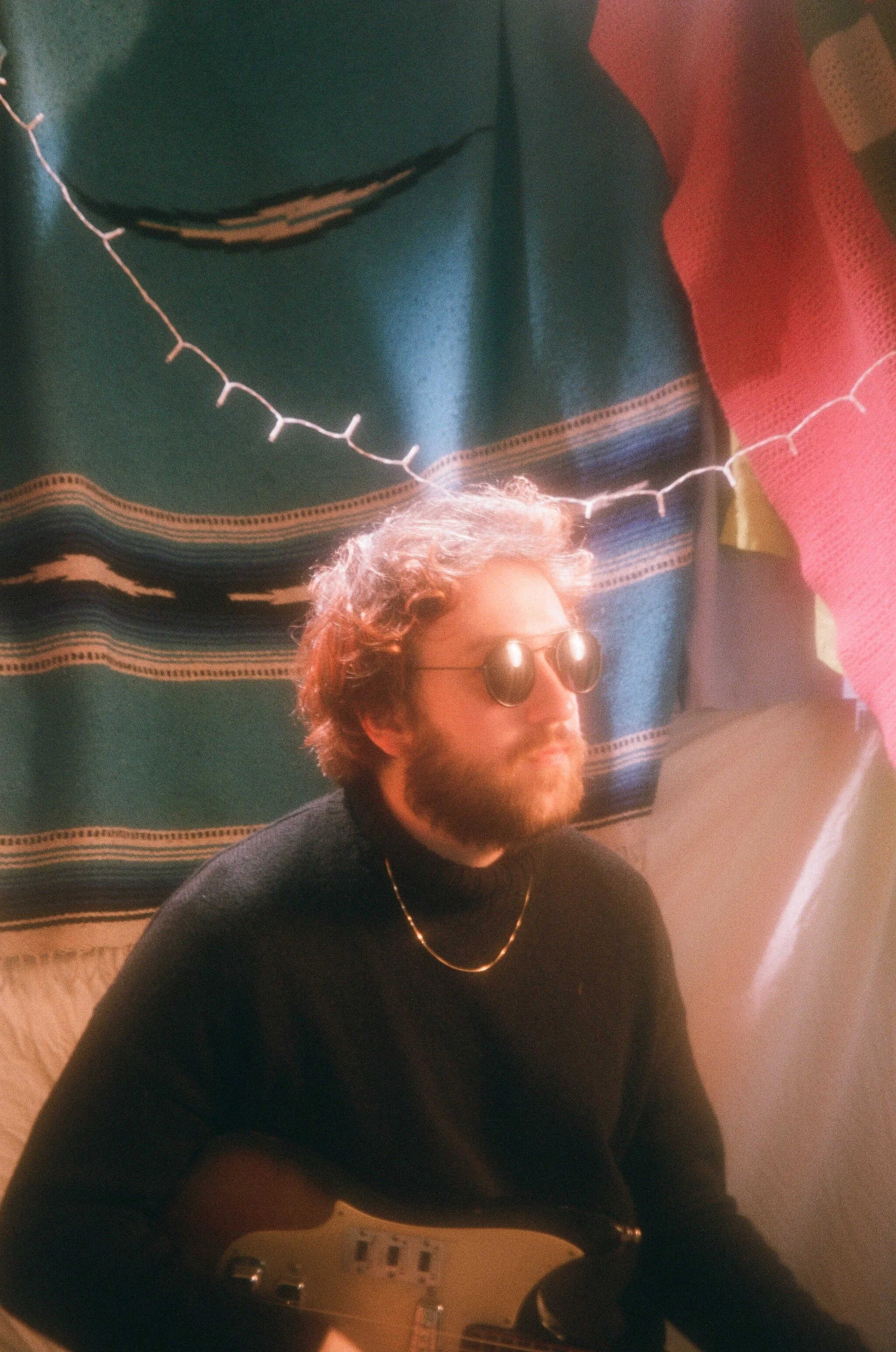 Premiere: Jay Feelbender Releases New Single &amp; Video "Dancing Under The Blue Light"