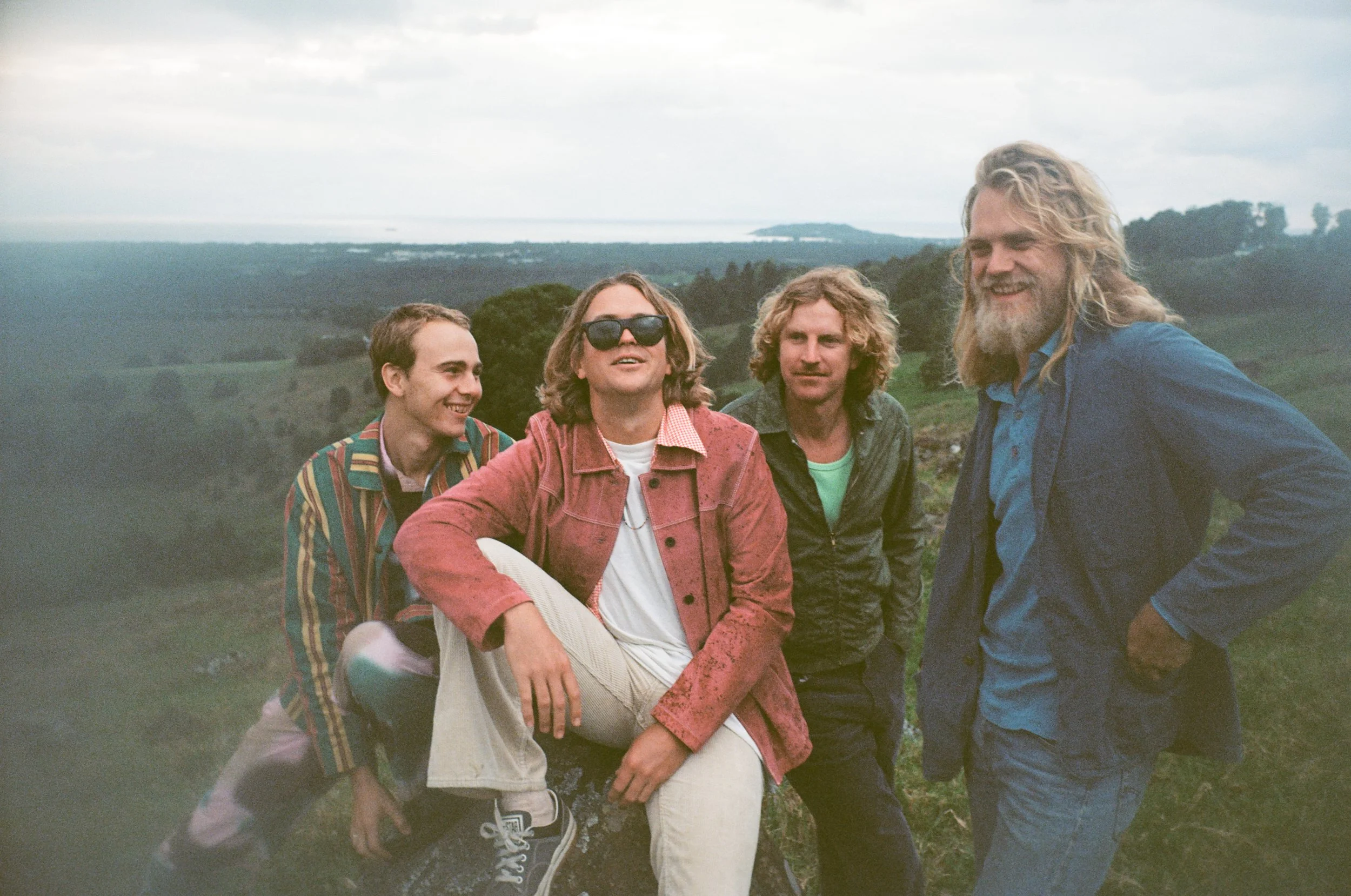 Babe Rainbow Return with New Single "Smash the Machine"