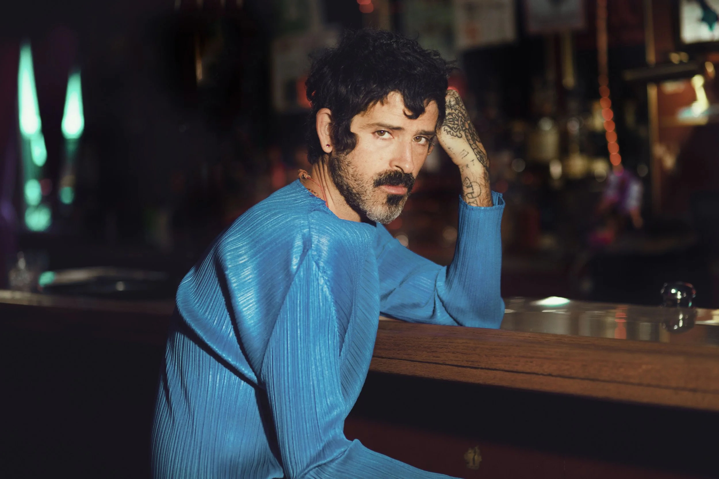 Devendra Banhart Releases New Track "Sirens"