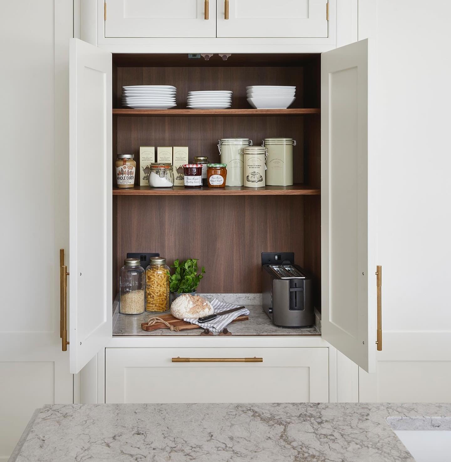 Head over to the blog &amp; read more about Moorland Fog Quartz Worktops &amp; Surfaces courtesy of @caesarstone_uk &amp; this  gorgeous collaboration with @designinteriorsuk #measured #made #fitted by @lbsstone 
.
.
Photography by @darrenchung74 
.
