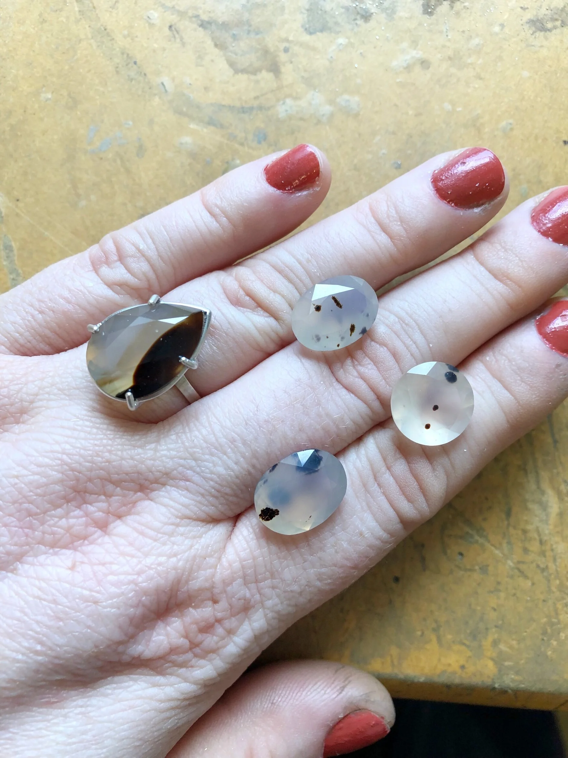 3F14C2D6-49CB-4754-885B-D7EBDAF329AA