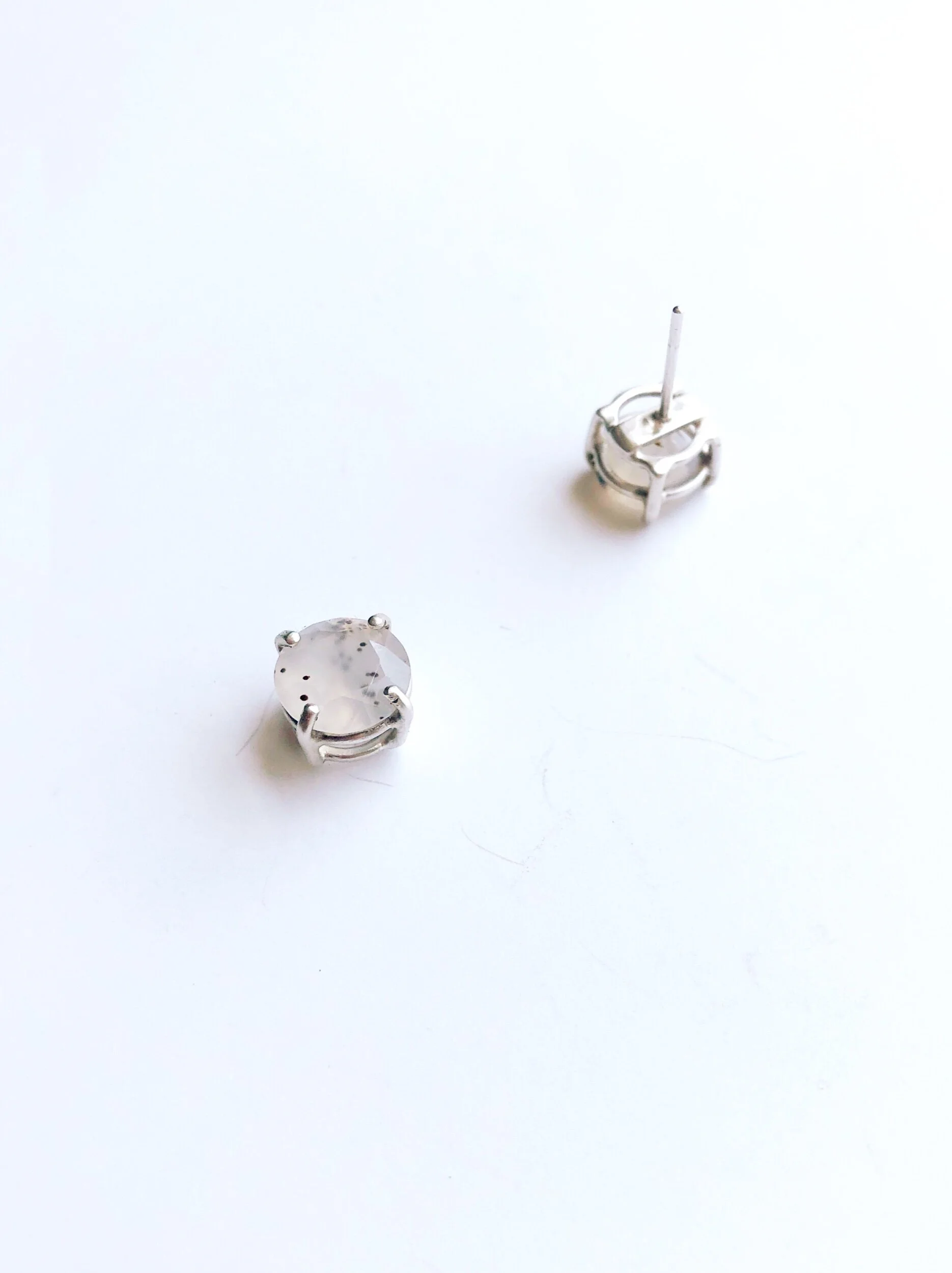 4127AB6E-B34C-4F05-9206-C6F44A1E3305