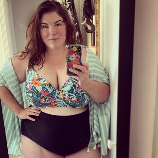 #TBT to last June when I wore a bikini to our local beach (for the first time!) on the hottest day of the year. ☀️ I used to get super hung-up on being seen at the beach. It was a #BodyBlock of mine for years. I&rsquo;d wear a t-shirt over my suit, o