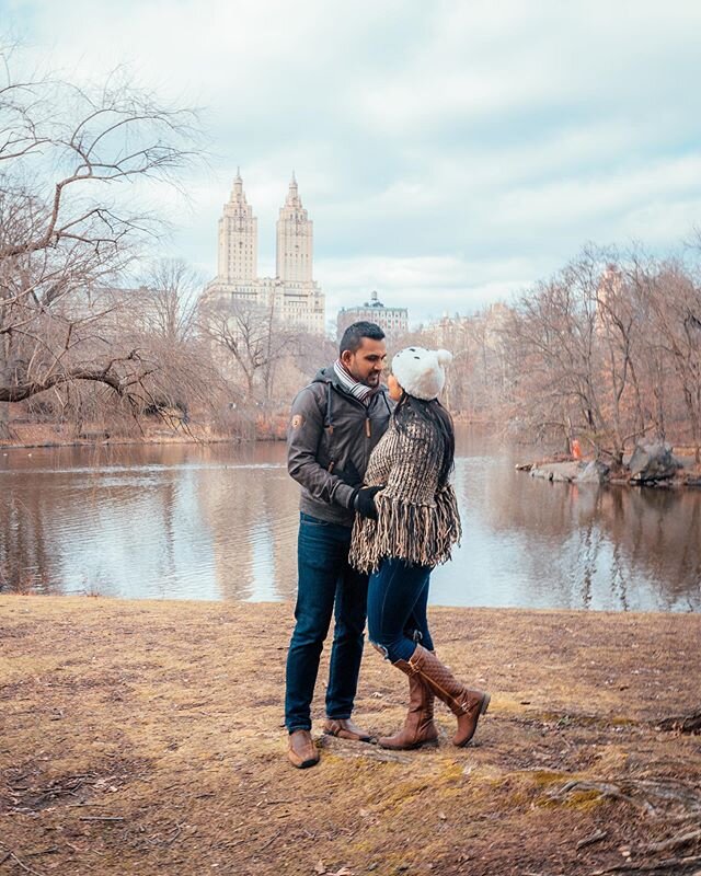 Winter or summer, this classic location in Central Park never fails me. All you need is the right angle .

#fashionblogger #nycblogger #portrait #cherryblossom #ny #fotografoemny #fotografaemny #fotografabrasileiraemny #fotografabrasileiraemnovayork 