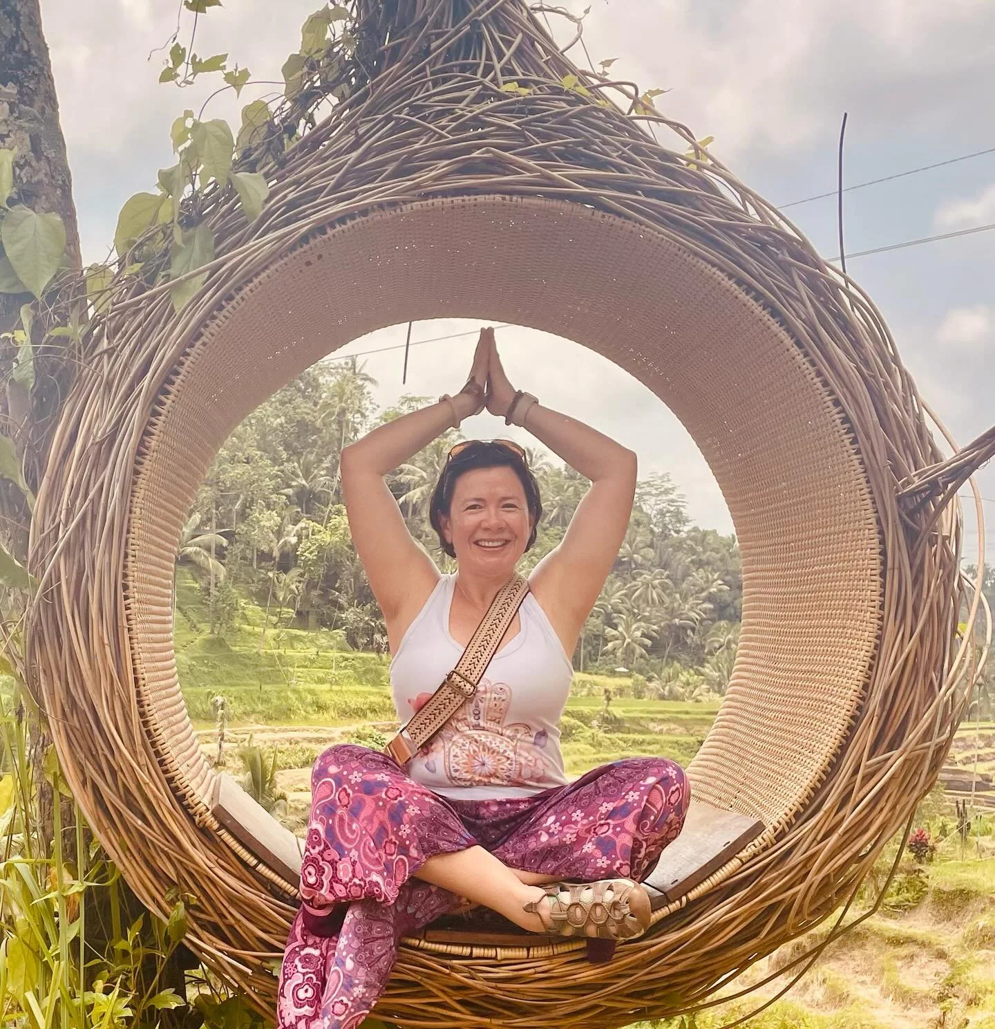 Meet Adelayda!  She did her YTT at MYBO 1.0 and is teaching Beginner Yoga in Spanish at MYBO 2.0!  She is the sweetest soul and has such a calming beautiful voice. 
💫 🧘&zwj;♀️ 🌟 

Adelayda is a yoga practitioner who believes in the power of connec