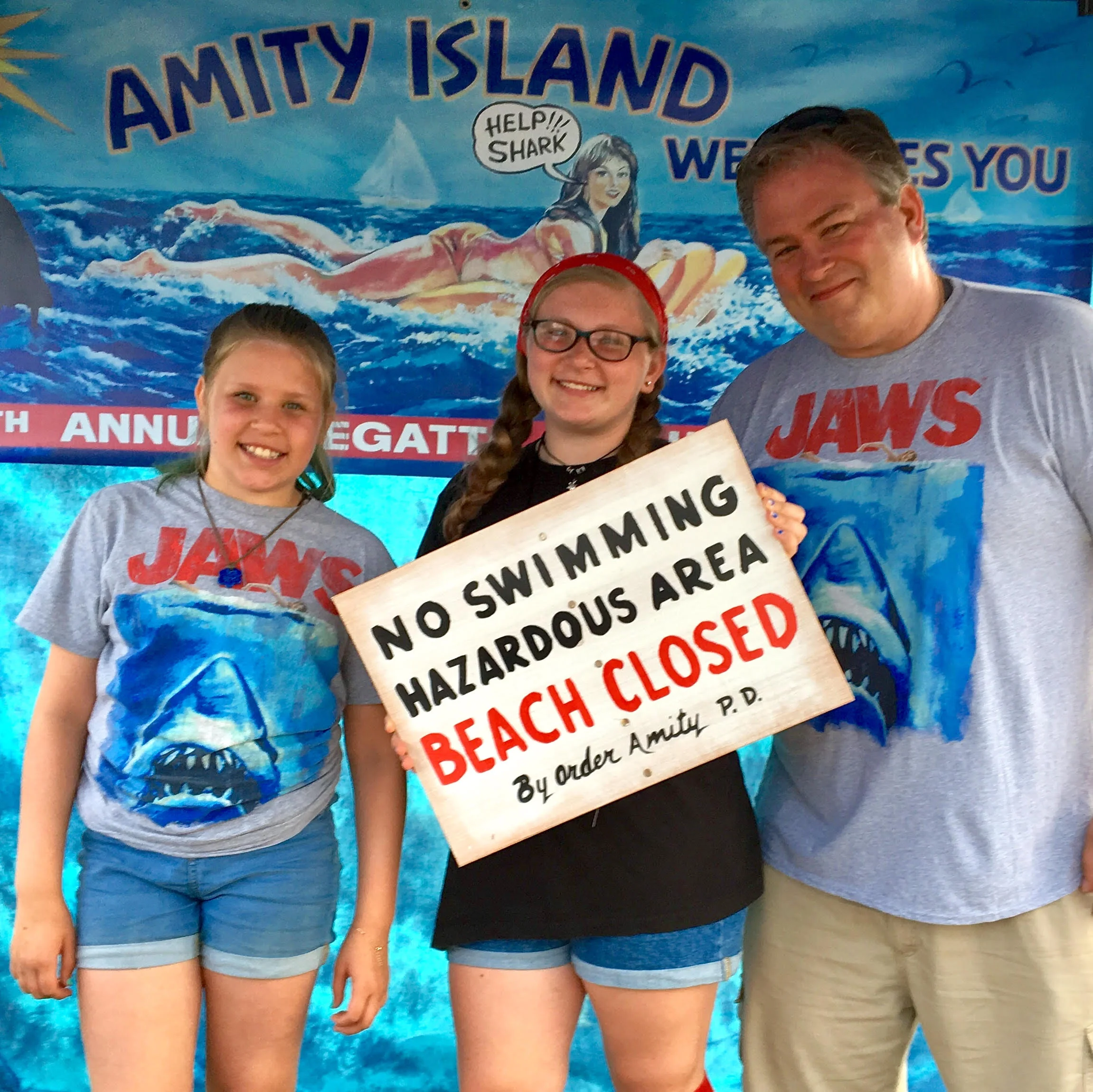 LSM-JAWS-photobooth-fam.jpg