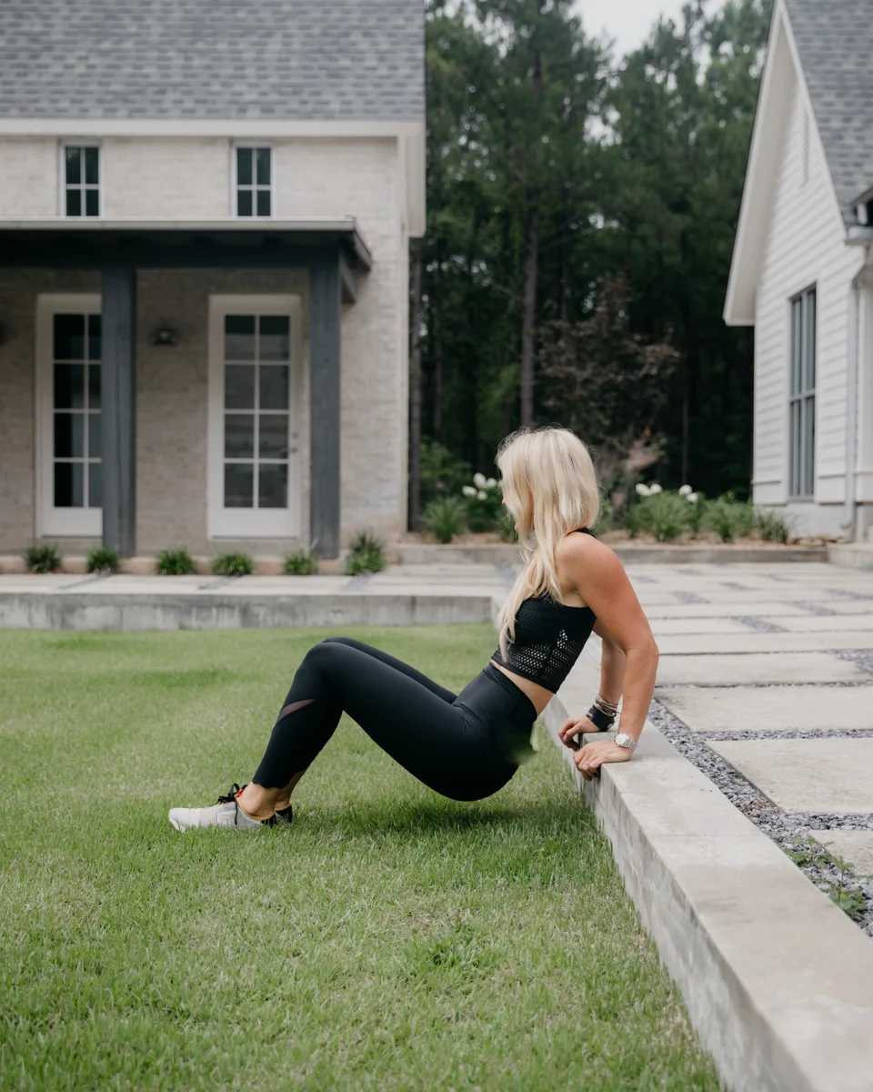 Food &amp; Fitness Friday: Tricep Dips