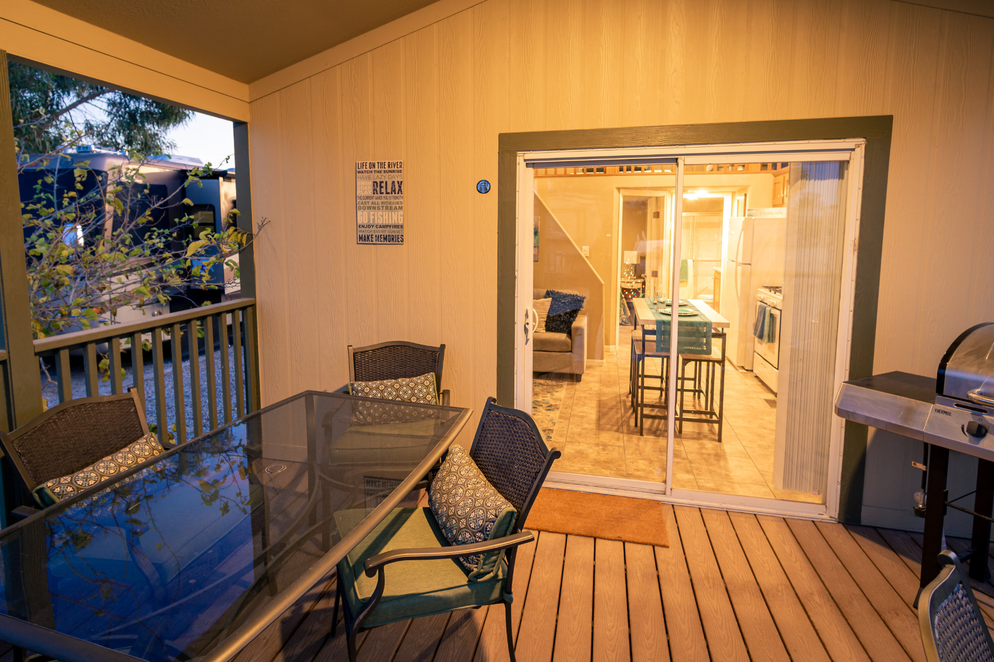 river-home-deck-with-table.jpg