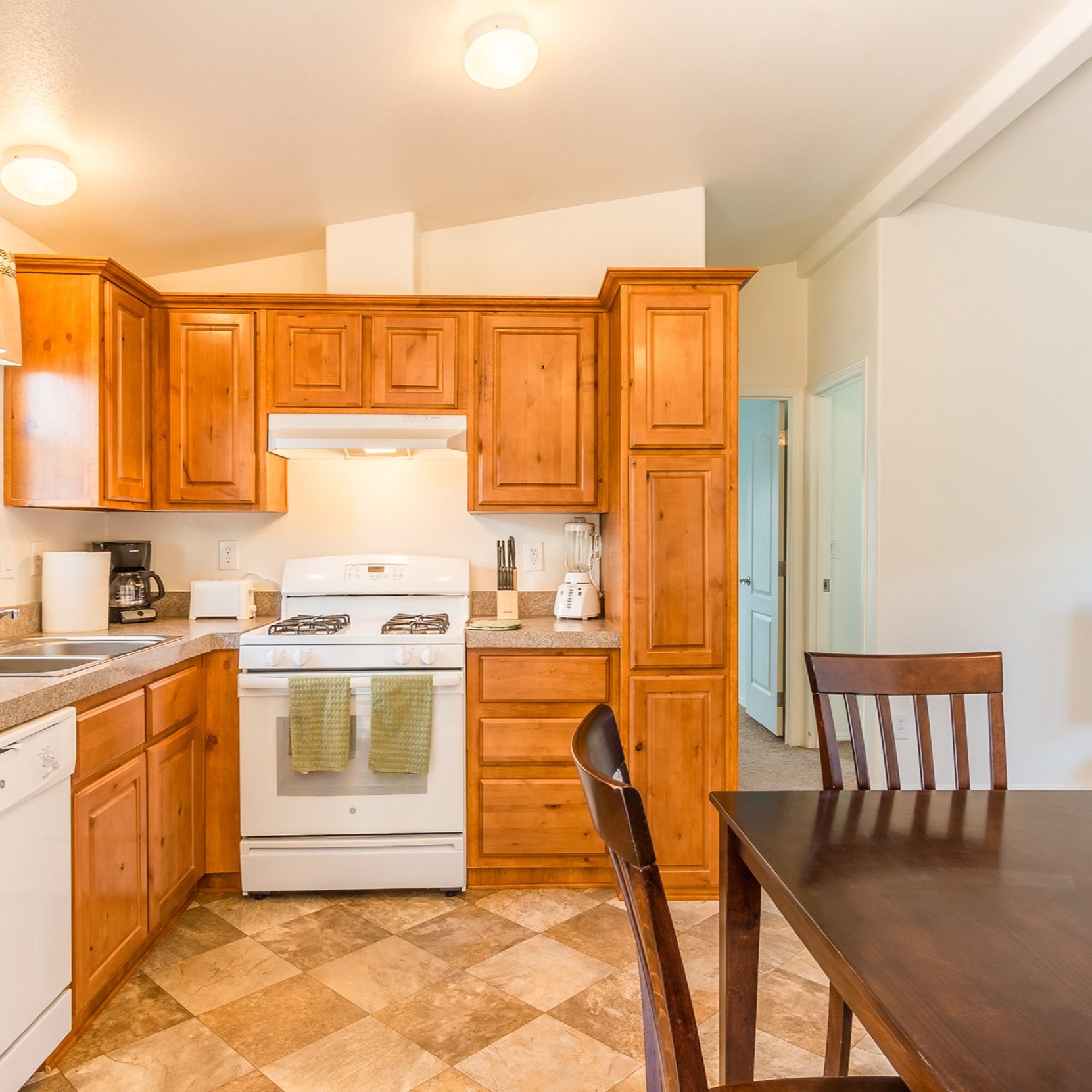 vacation-rental-home-full-sized-kitchen.jpg