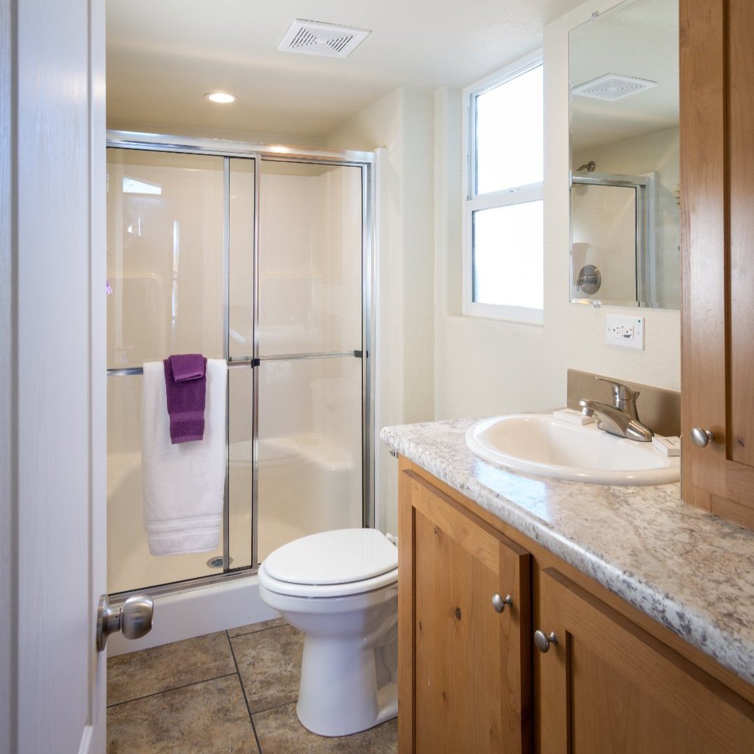 home-84b-bathroom.jpg