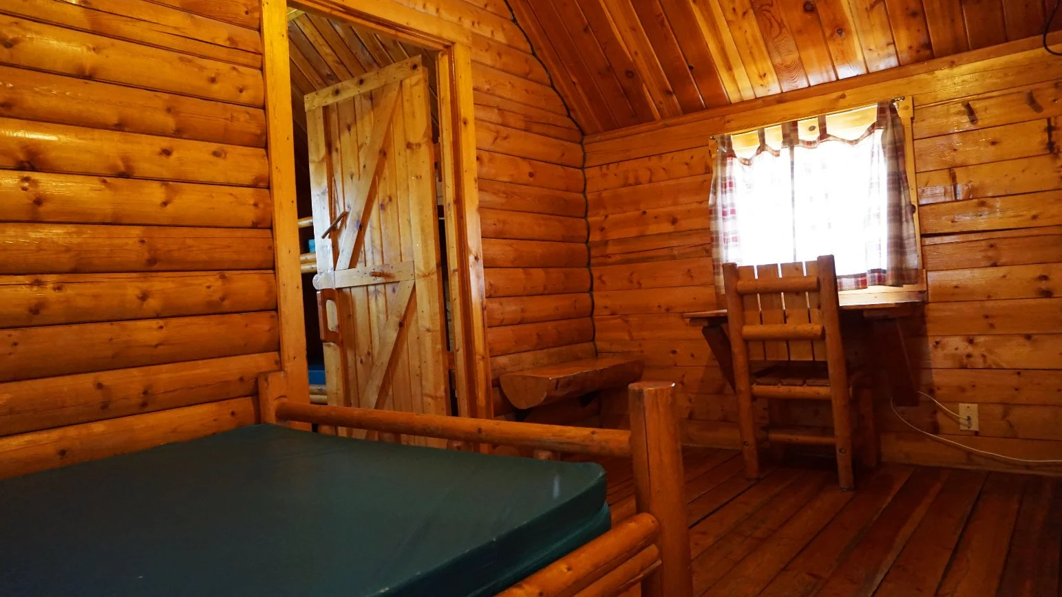 cabin-interior-bed.jpg