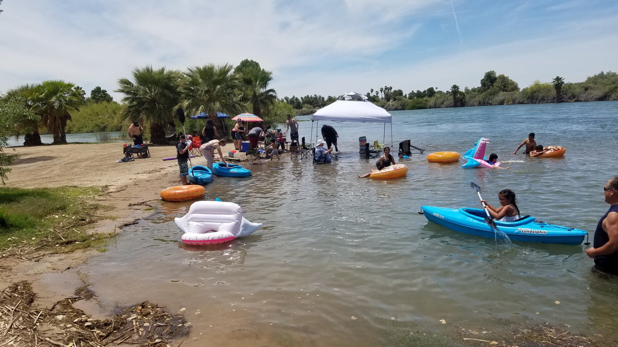 kayaking-river-fun-arizona-oasis.jpg