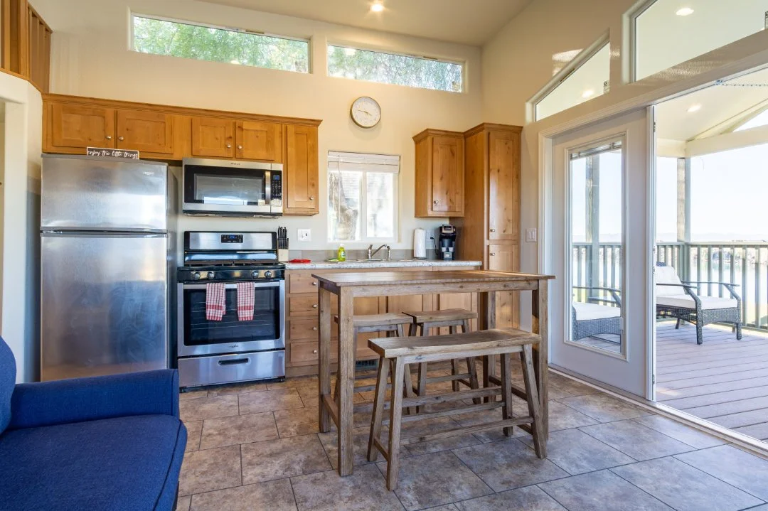 home-84b-kitchen-1.jpg