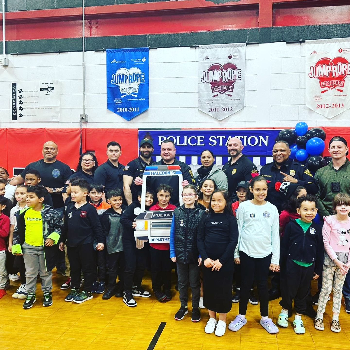 🖍️The Haledon Police Department had an amazing time at the Color with a Cop event hosted at Haledon Public School! 🚓🎨 

It was wonderful connecting with the kids and fostering positive relationships through art and creativity. Thank you to everyon