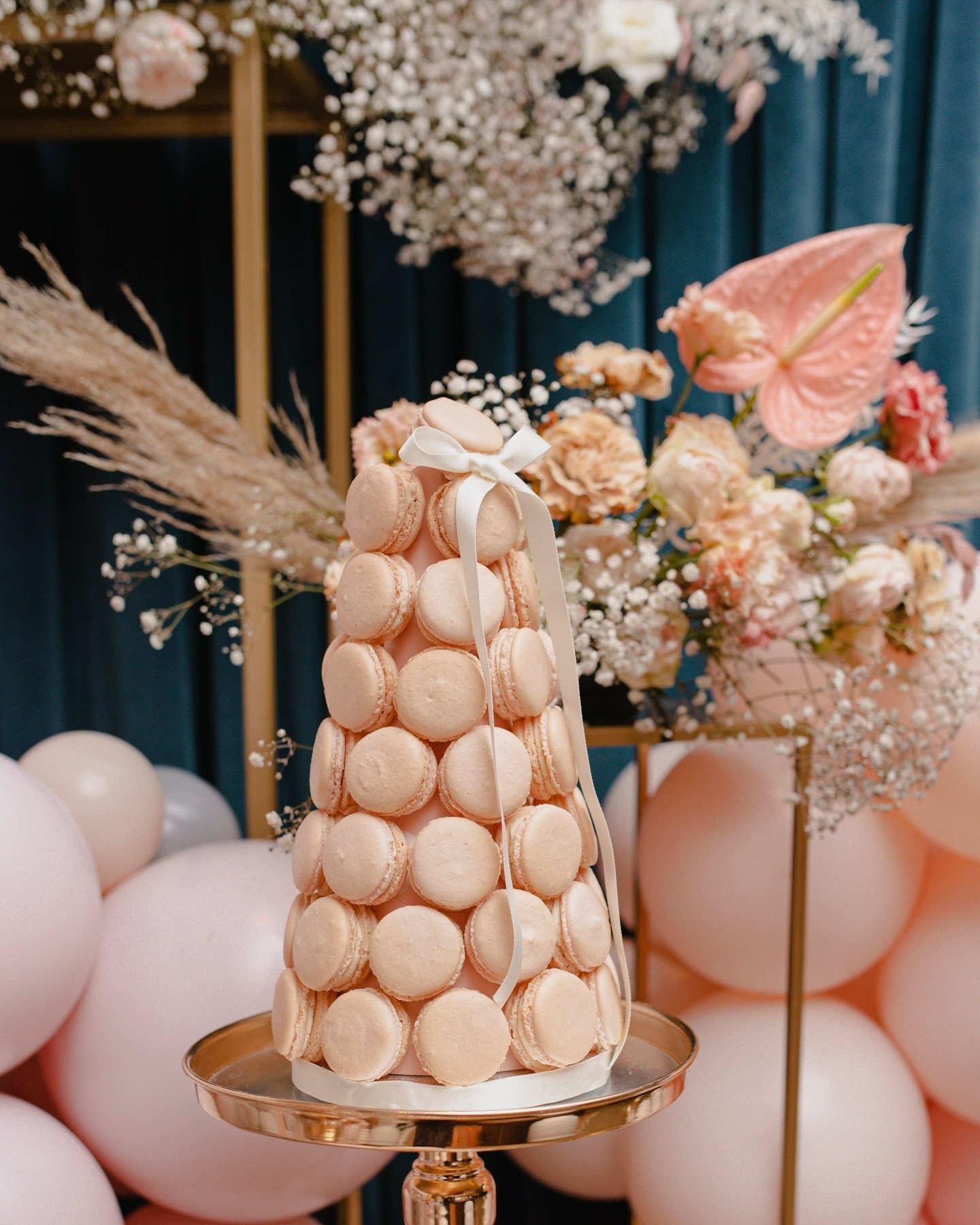 Love a creative desert creation✨💕
&bull;
&bull;
#ukwedding #ukweddingphotographer #londonweddingphotographer #londonweddingplanner #londonwedding #londonweddingphotography #londonelopement #londonelopementphotographer #londonelopementphotography #ol