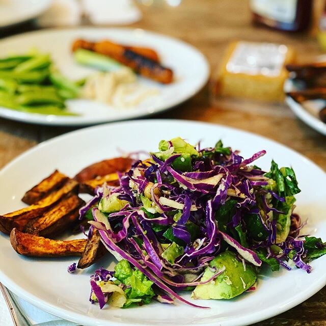 Easiest dinner tonight! A mix of three different leftover salads and air fryer sweet potato fries. SO delicious and simple!  Yum!! 🥗

#dinner #plantbased #yum #salad #eatyourveggies #eatarainbow