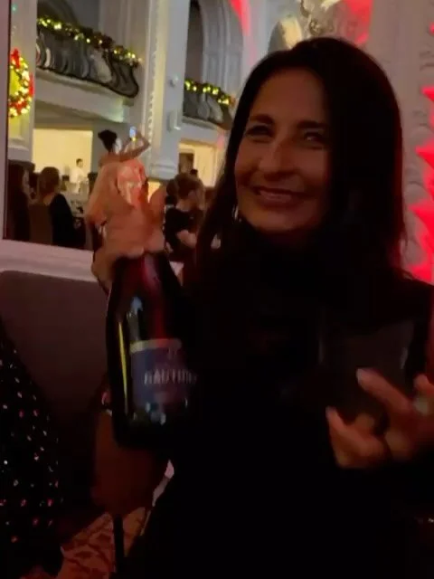 I&rsquo;m still processing what an incredible evening it was.
Last night, I was honoured to receive the Solo Stylist Experience Excellence Award with Mind For Business - a recognition that celebrates the service, care, and attention I put into every 