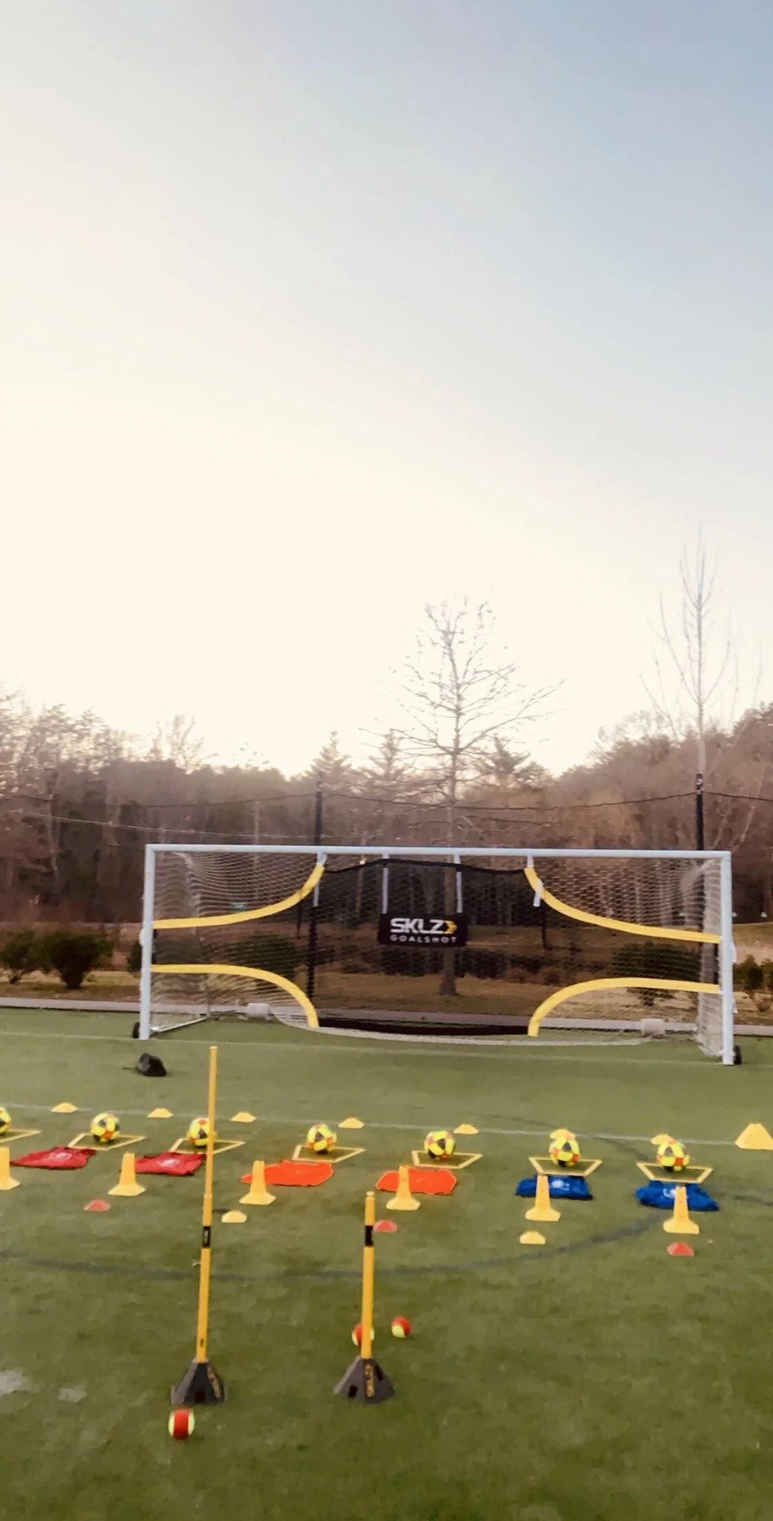 FEFC7E9F-F9A4-4720-A640-764A080203F8