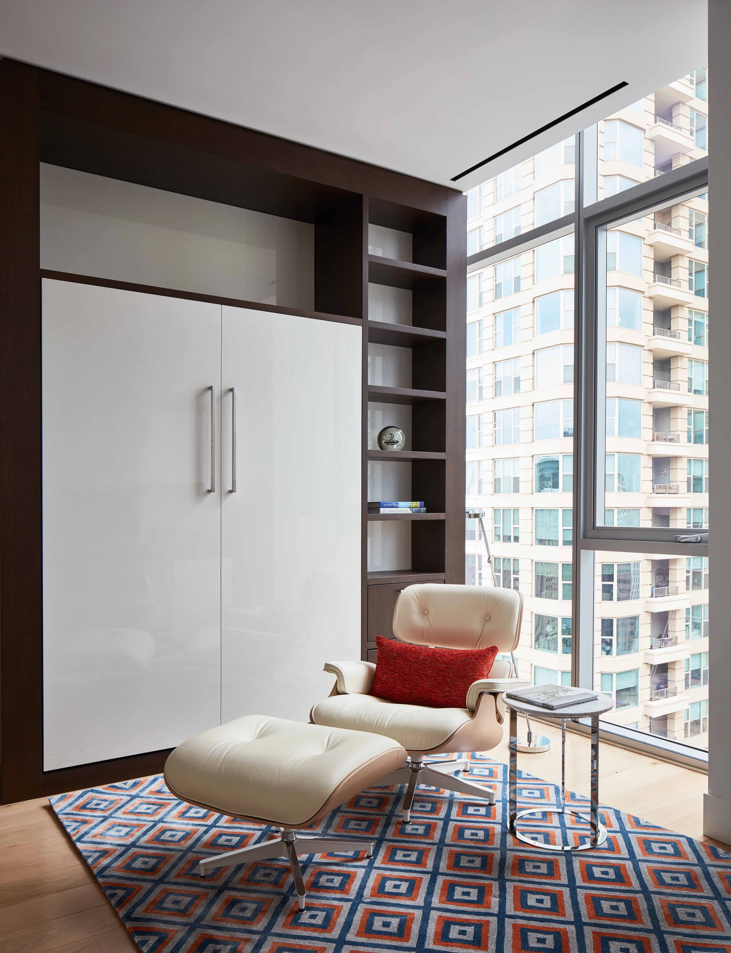 8-E-Huron-Apartments_valerio-dewalt-train