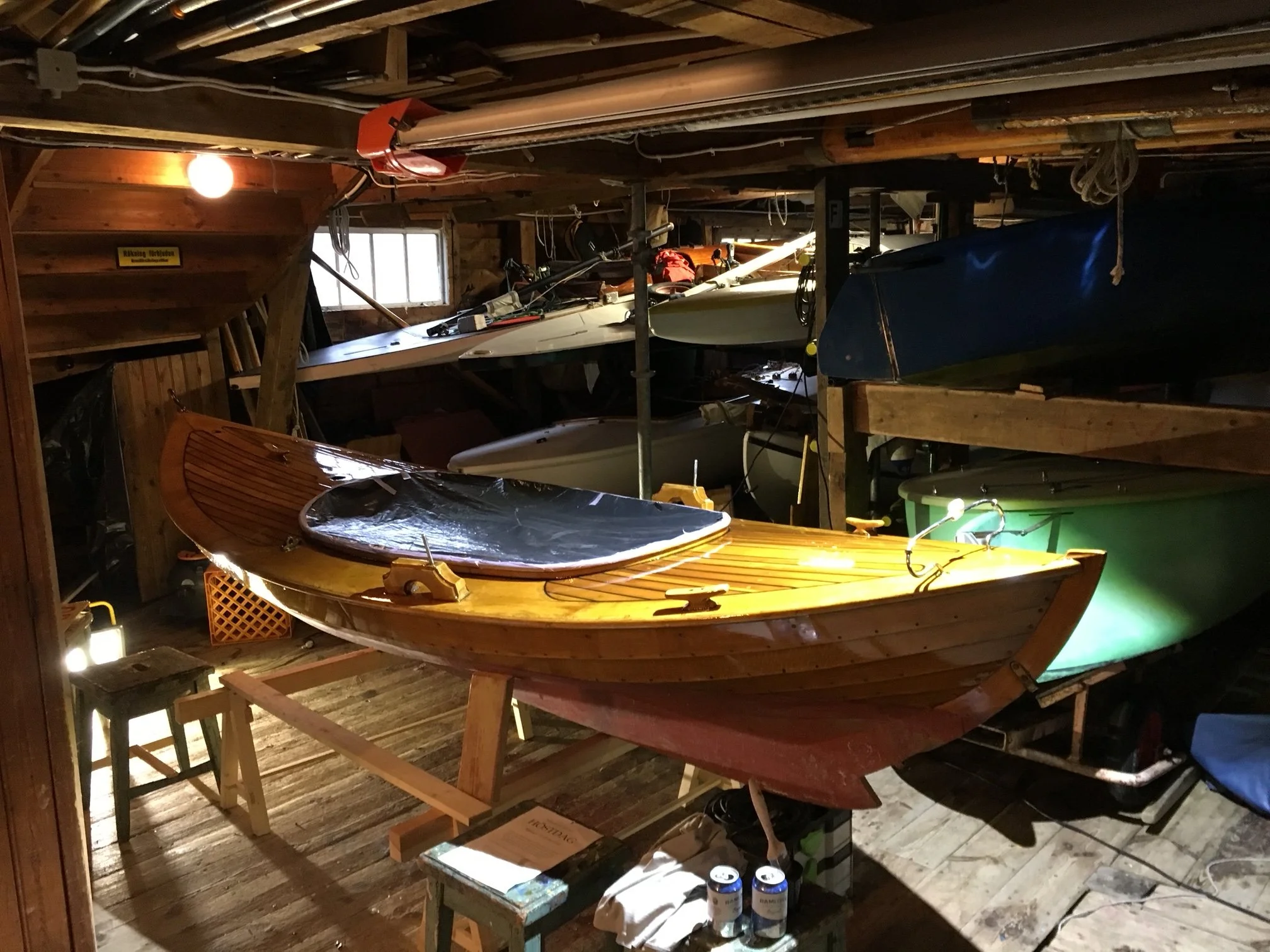 Jaktkanot vinterförvaring 3.JPG