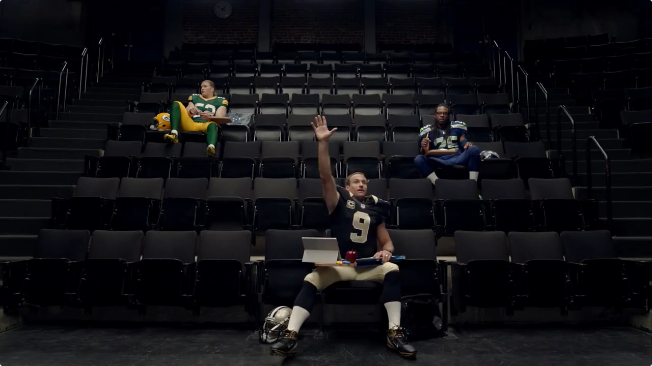 NFL+on+Xbox-+Professor+of+Game+Day+Evolution 05.png