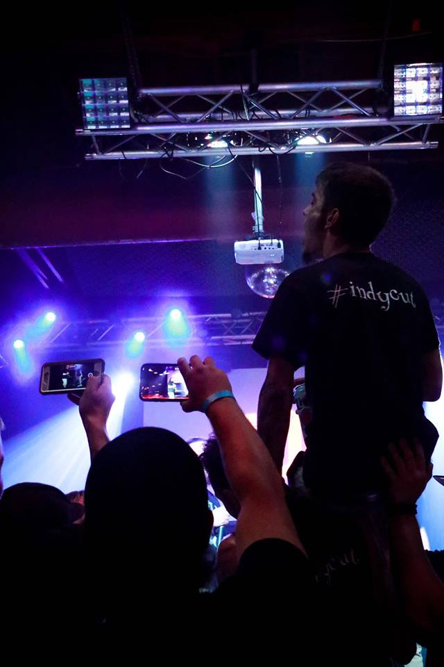 joey live.jpg