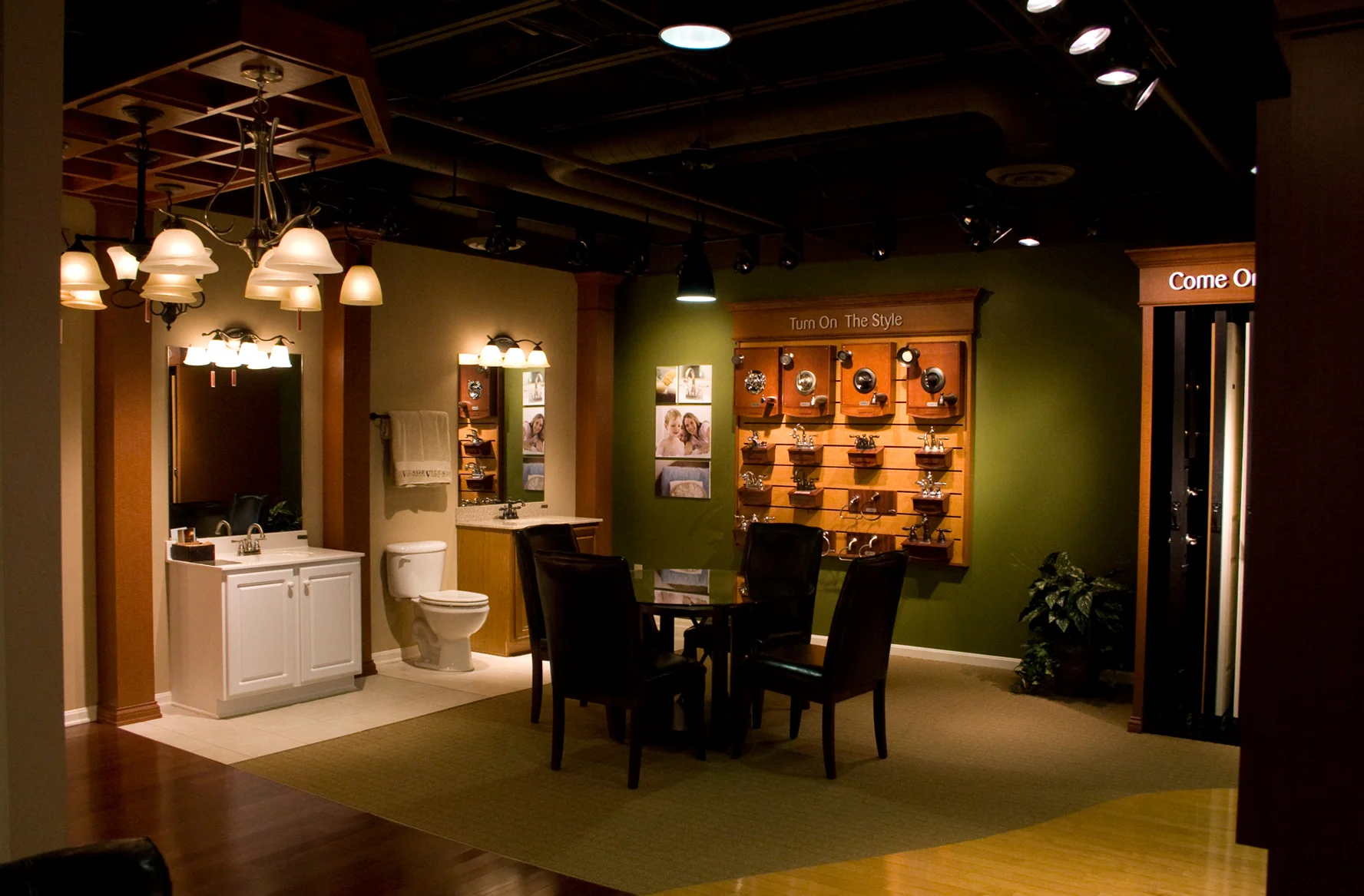 Village Comm. Design Center_7731.jpg