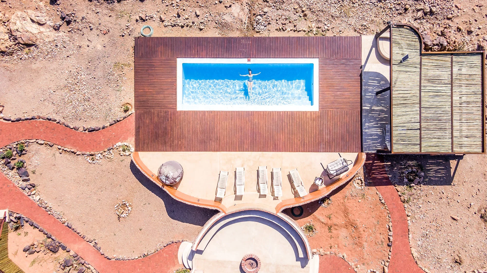 Desert-Hills-Lodge-Swimming-Pool.webp