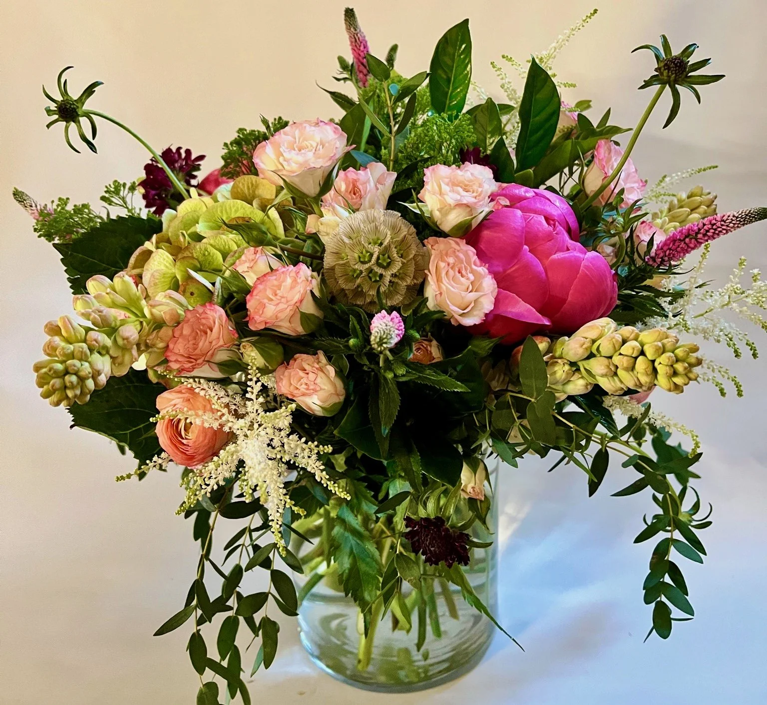 Flower arrangement representing bridal party workshops hosted by Snowdrops & Sage in Arvada, CO