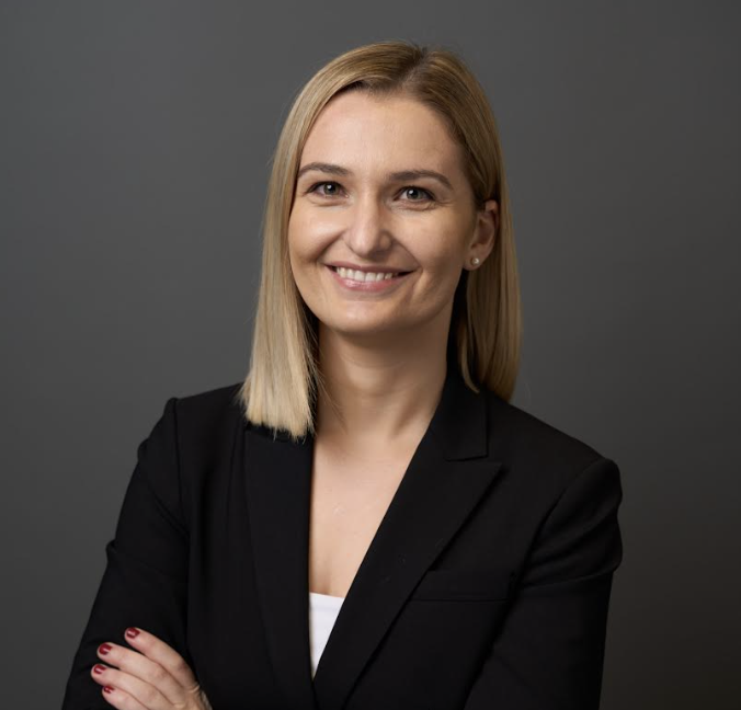  Caroline Gartland is a Financial Advisor specializing in investment management and comprehensive financial planning for high-net-worth individuals, multi-generational families, and nonprofit organizations. As both a Certified Public Accountant (CPA)
