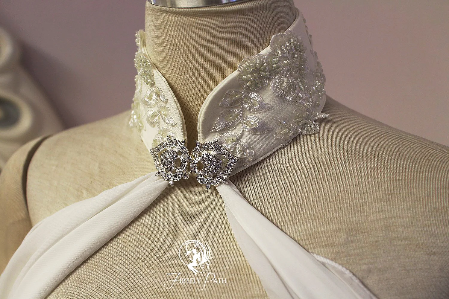 fantasy_fashion_costume_elven_bridal_cape_ivory_2.jpg