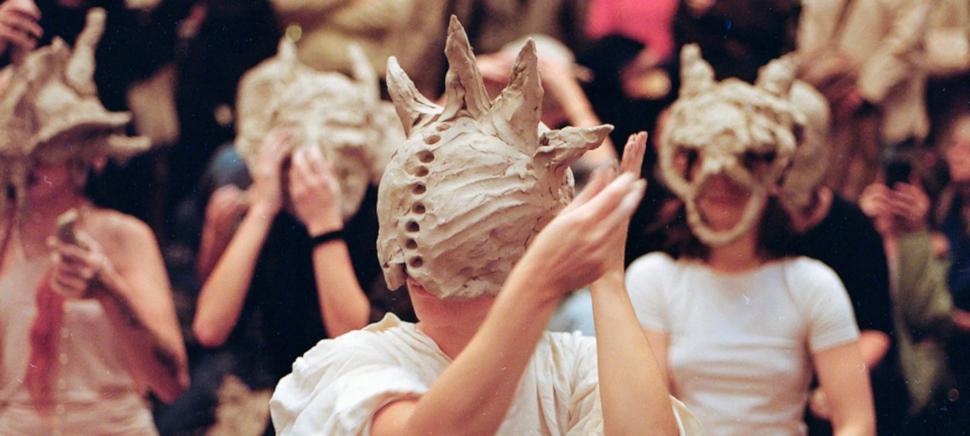 Clay Play Performance - foto Robin Molteno_2000x900px.jpg