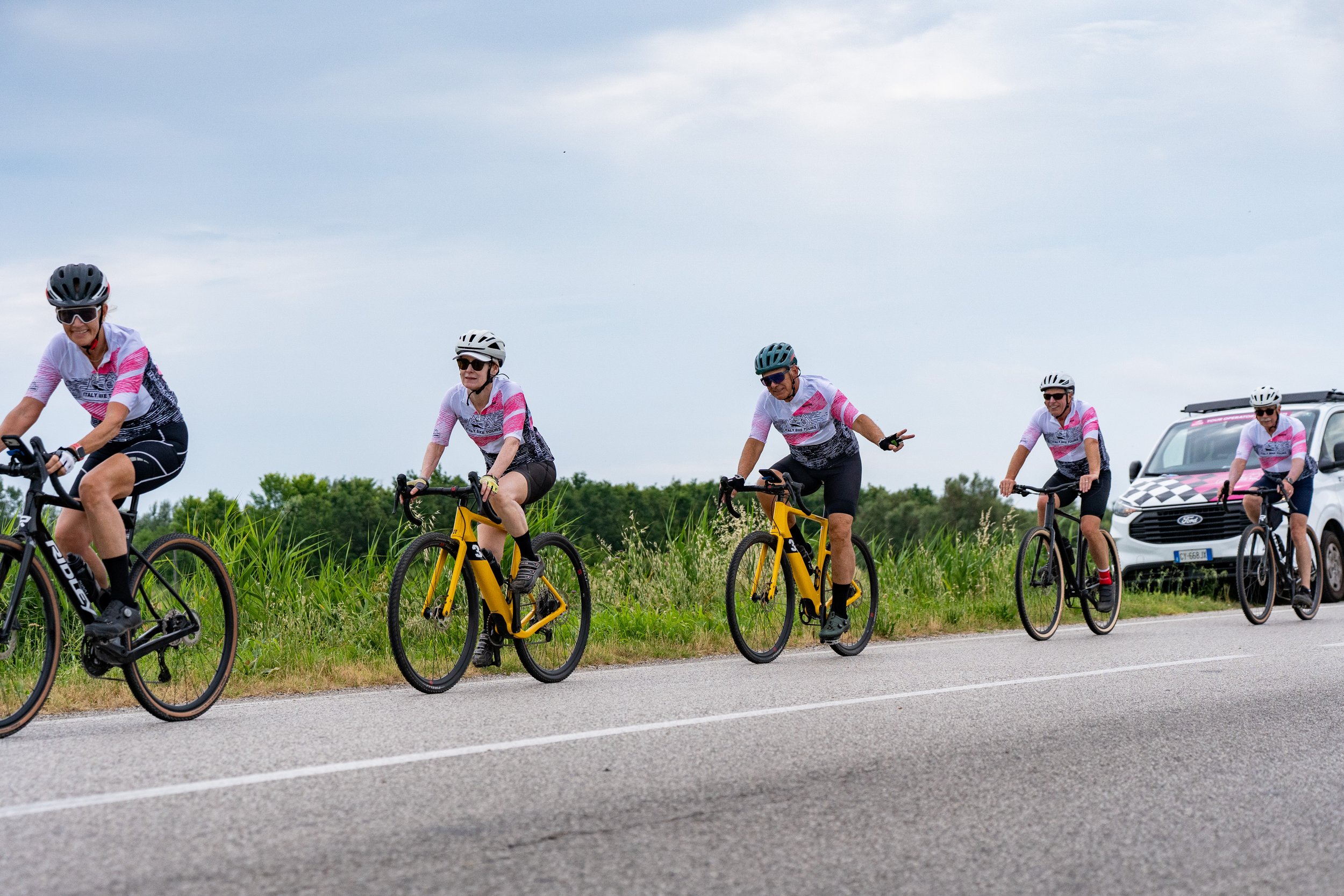 Cycling tour Langhe and Barolo