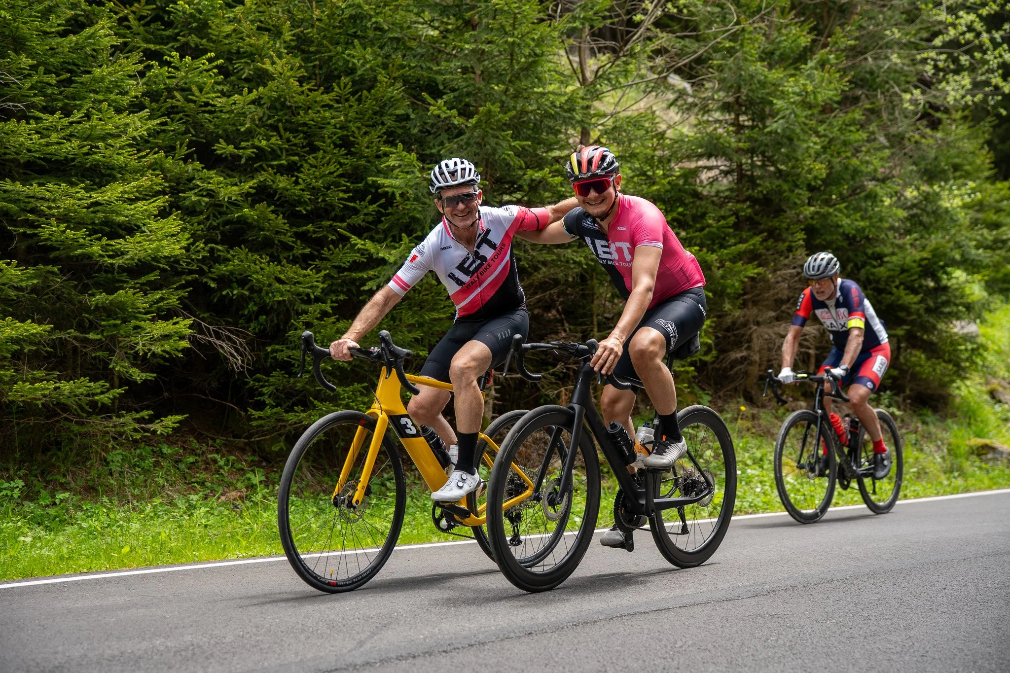 Cycling tour Barolo and Langhe
