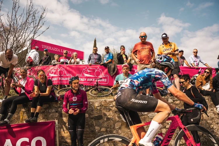 Terrazza Le Tolfe private hospitality Strade Bianche 2027