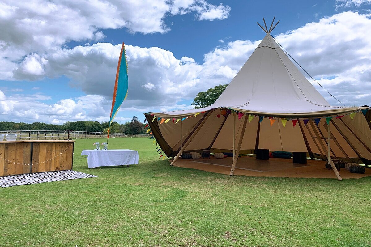 tipi-for-hire-surrey-single-stratus-giant-hat-tipi.jpg