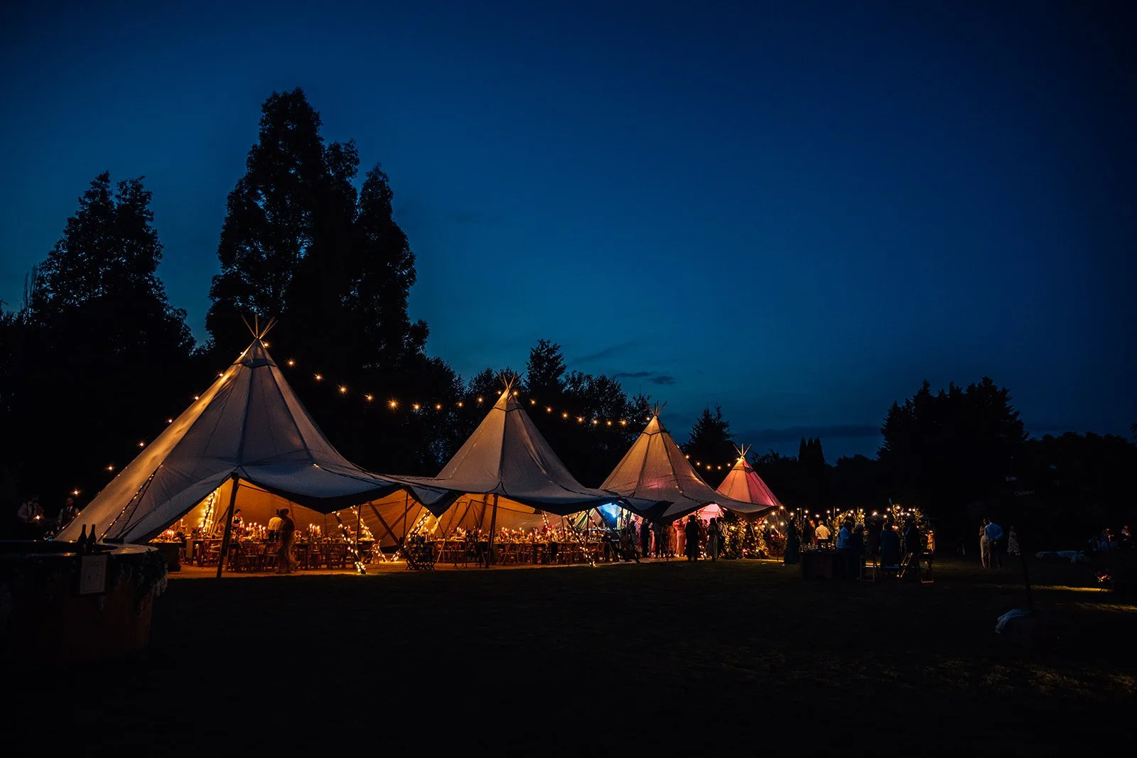 canvas-and-light-cream-tipi-hire-Lauren&Elliott-21-Stephanieandnicole.jpg